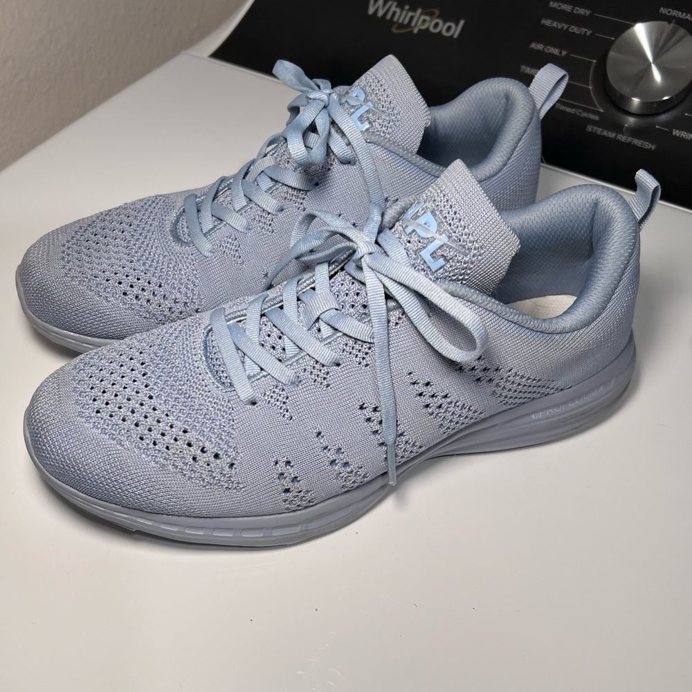 APL Athletic Propulsion Labs Techloom Pro Sneaker
